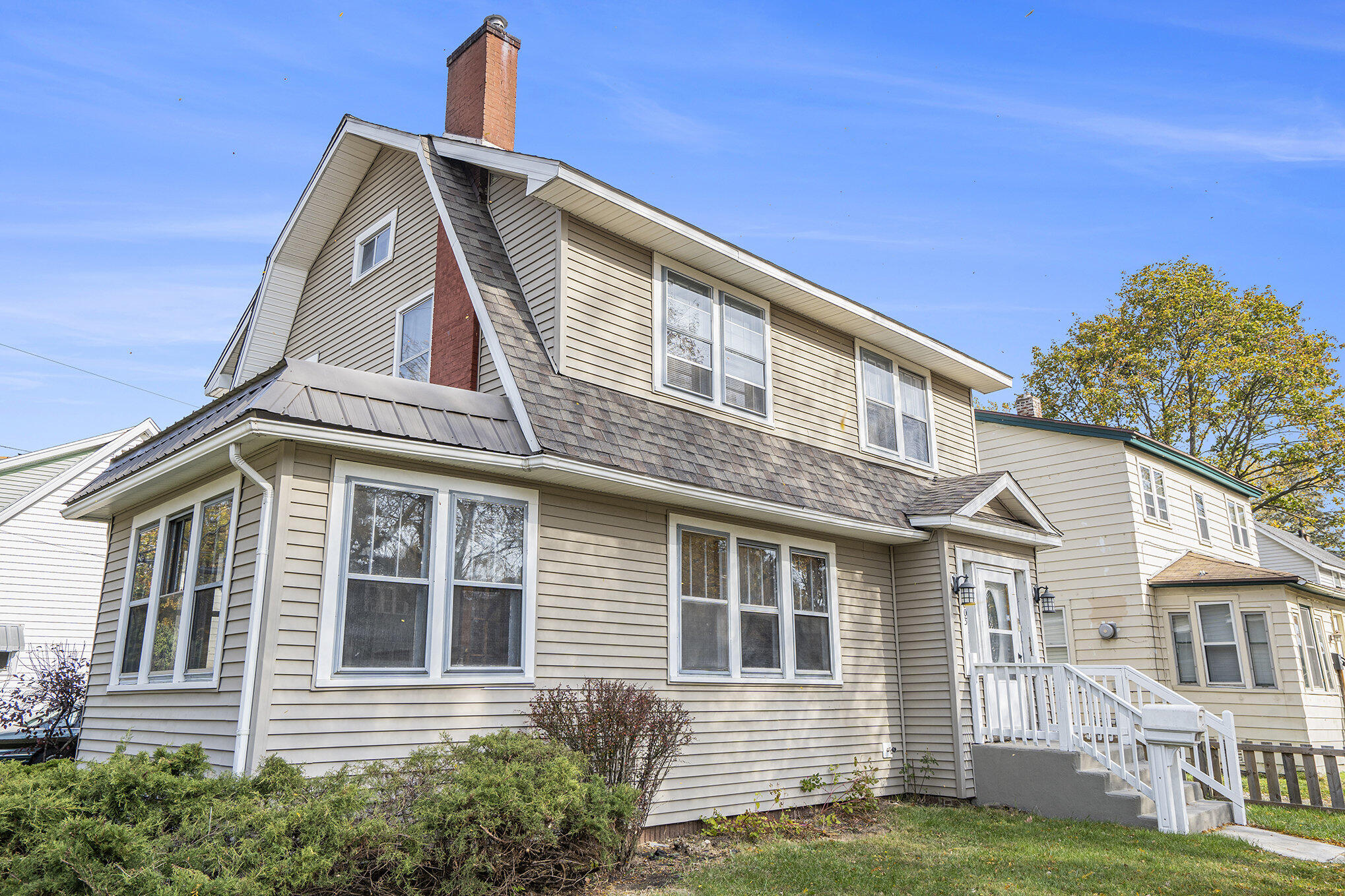 Kalamazoo, Michigan 49001, United States, 3 Bedrooms Bedrooms, ,2 BathroomsBathrooms,Residential,Pending,12099