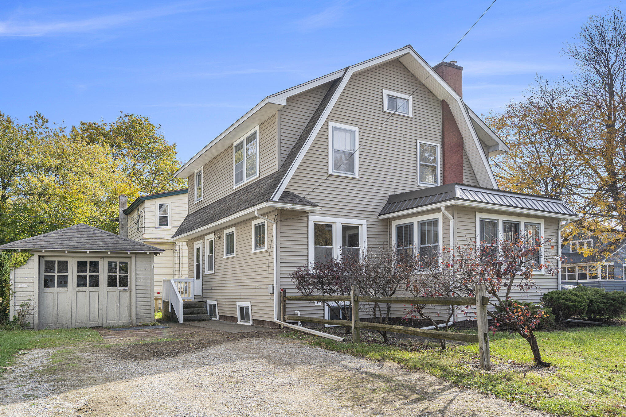 Kalamazoo, Michigan 49001, United States, 3 Bedrooms Bedrooms, ,2 BathroomsBathrooms,Residential,Pending,12099