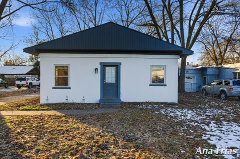 Photo of 3755 Jefferson Avenue SE, Wyoming, MI 49548 (MLS # 26013323)