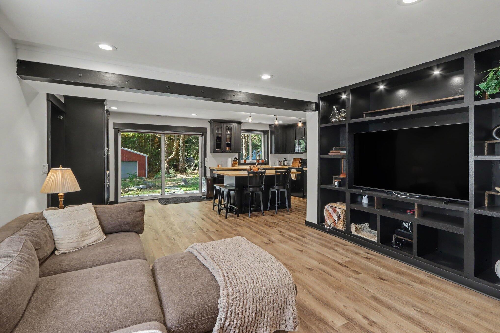 4554 S 4th Street