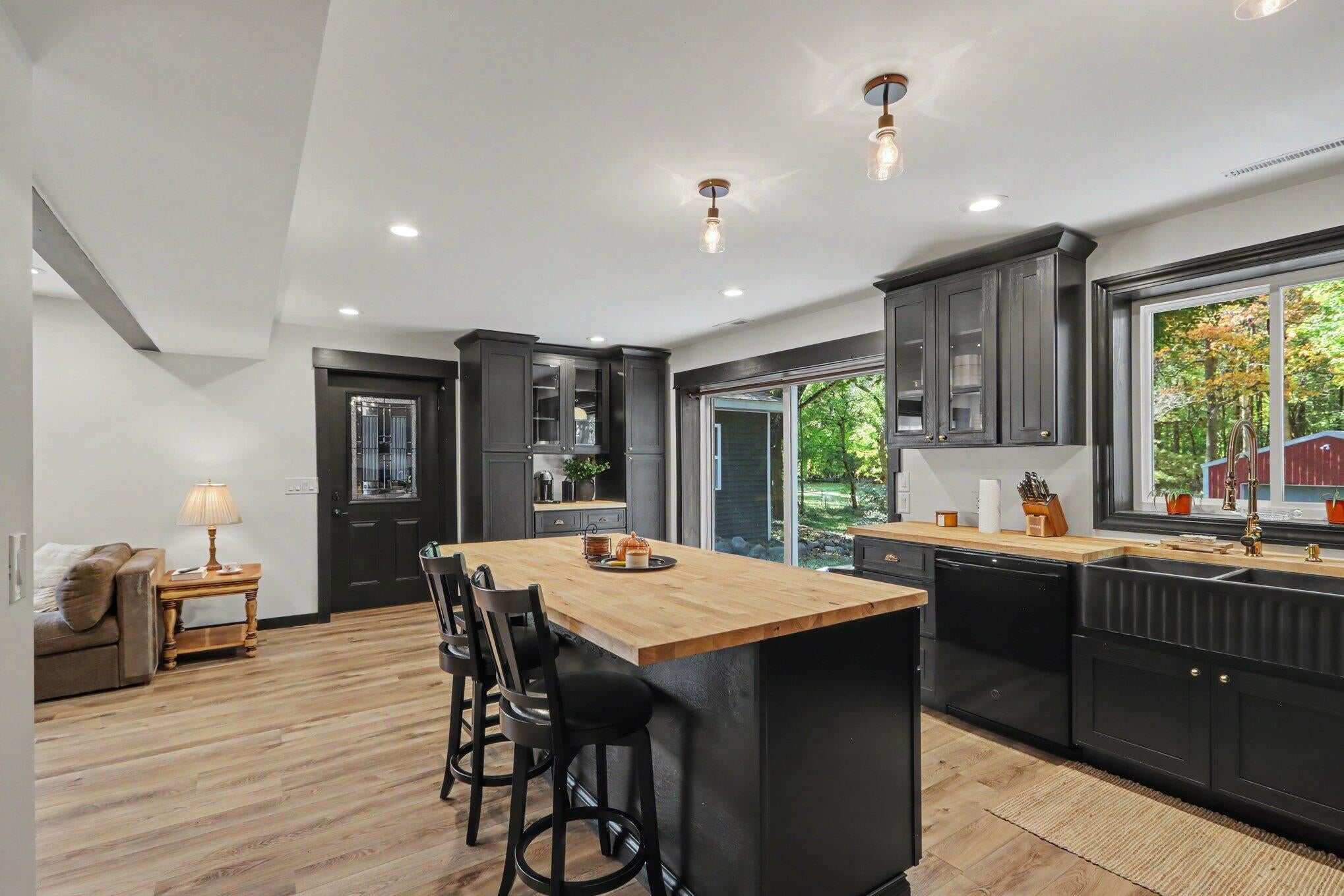 4554 S 4th Street