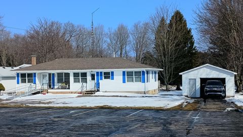 Photo of 3816 W Fountain Road, Ludington, MI 49431 (MLS # 26010967)