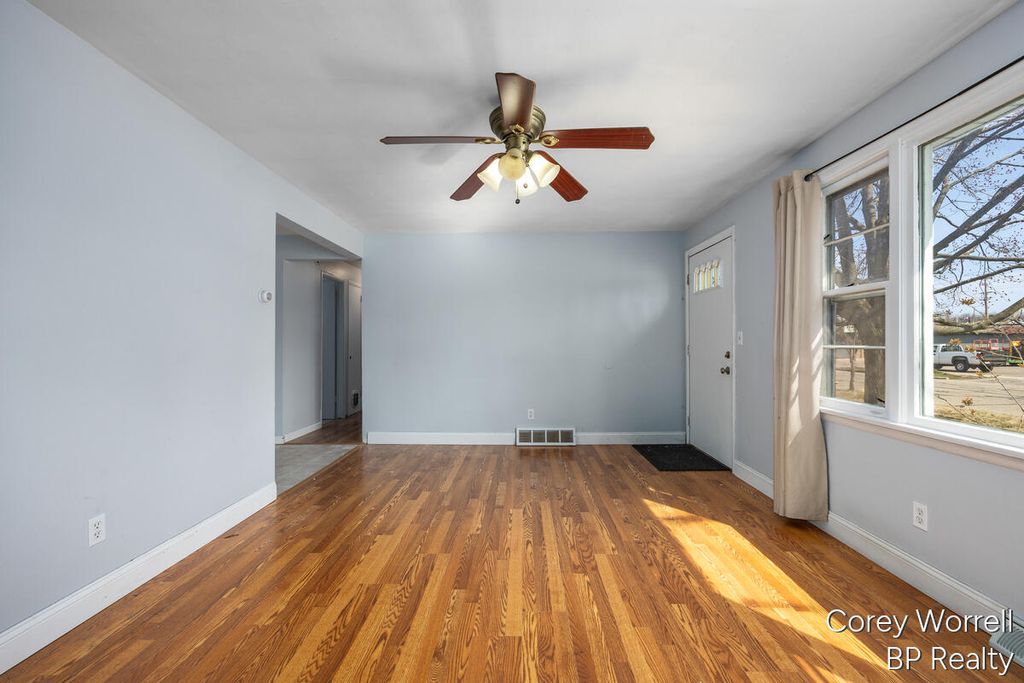 Photo of 1427 Grant Avenue, Grand Haven, MI 49417 (MLS # 26017363)
