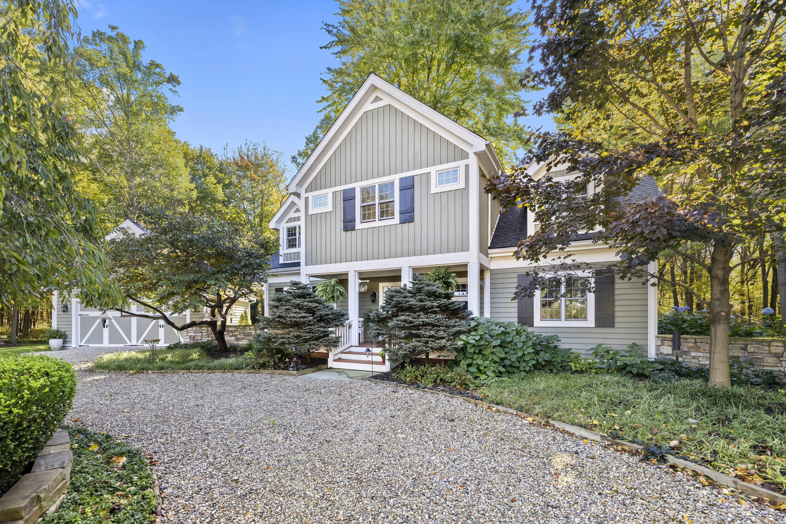 6440 Sweetbriar Court