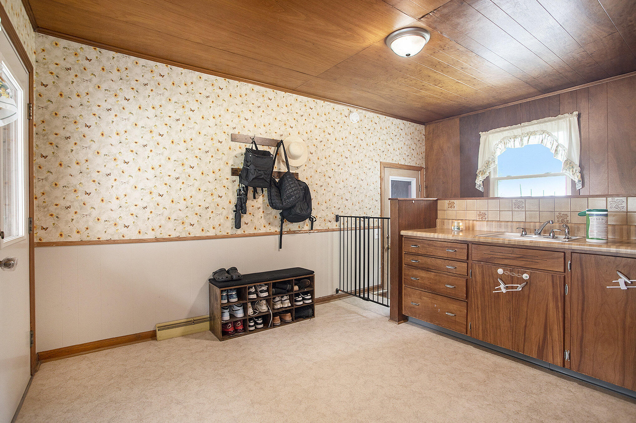 Hickory Corners, Michigan 49060, United States, 2 Bedrooms Bedrooms, ,1 BathroomBathrooms,Residential,Active,156002