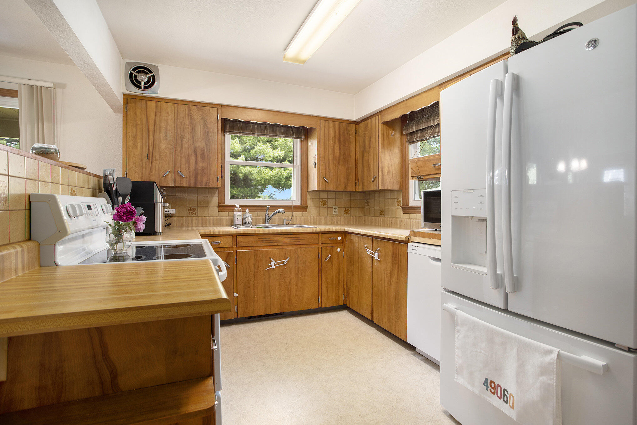 Hickory Corners, Michigan 49060, United States, 2 Bedrooms Bedrooms, ,1 BathroomBathrooms,Residential,Active,156002