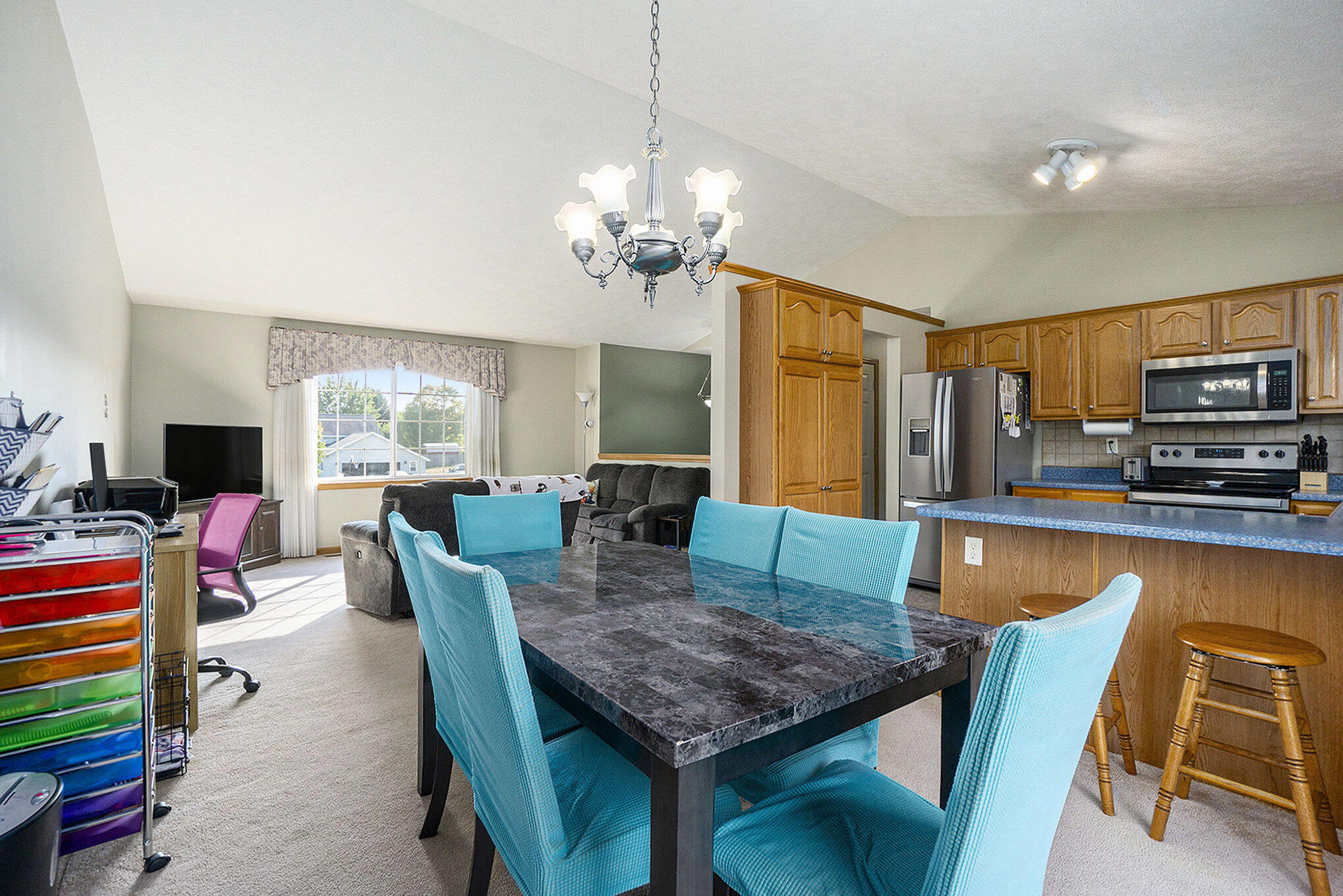 Allegan, Michigan 49010, United States, 4 Bedrooms Bedrooms, ,2 BathroomsBathrooms,Residential,Pending,211511