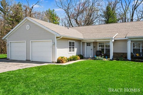 Photo of 3369 Clear Vista Court NE, Grand Rapids, MI 49525 (MLS # 26016871)