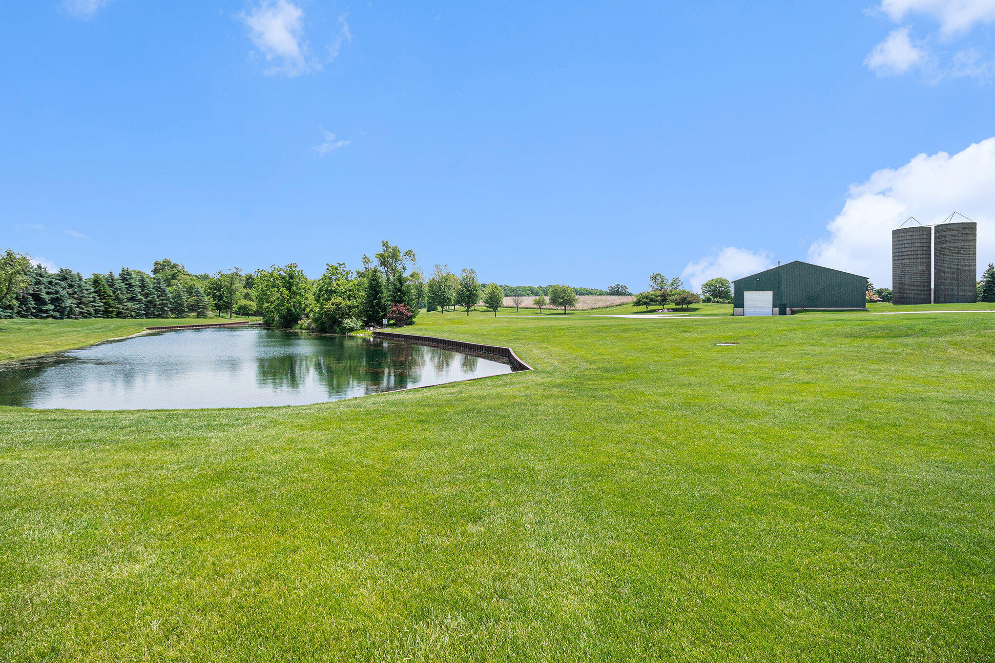 Saline, Michigan, 48176, United States, 5 Bedrooms Bedrooms, ,5 BathroomsBathrooms,Residential,Active,2044537