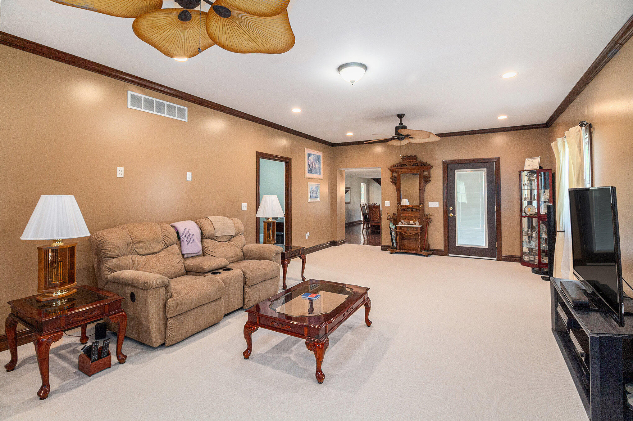 Saline, Michigan, 48176, United States, 5 Bedrooms Bedrooms, ,5 BathroomsBathrooms,Residential,Active,2044537