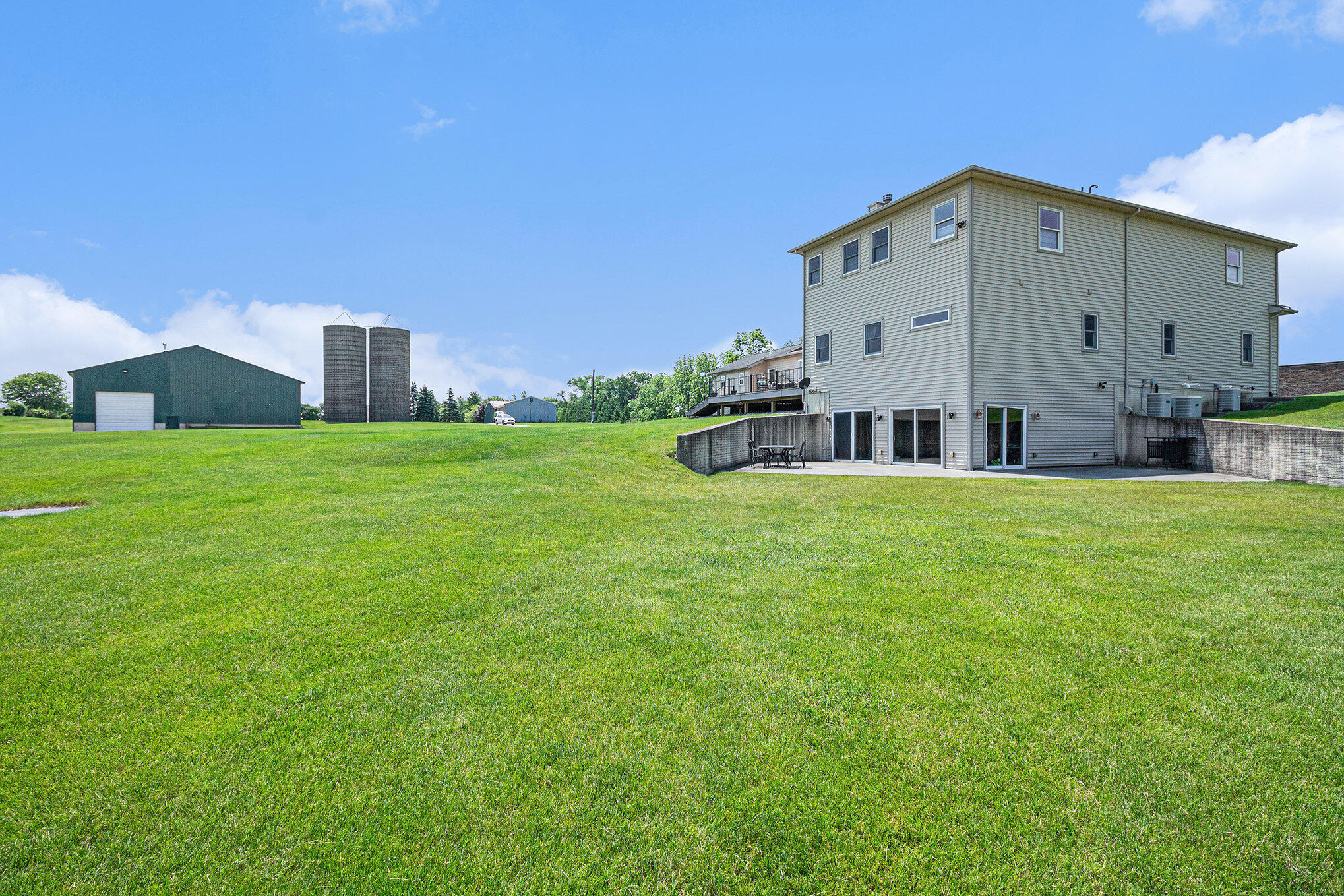 Saline, Michigan, 48176, United States, 5 Bedrooms Bedrooms, ,5 BathroomsBathrooms,Residential,Active,2044537