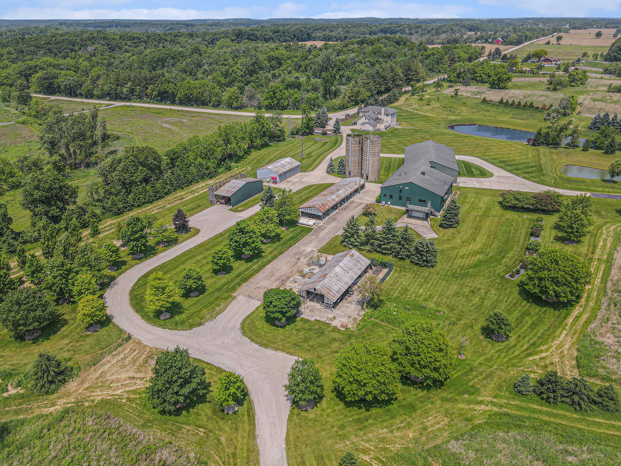 Saline, Michigan, 48176, United States, 5 Bedrooms Bedrooms, ,5 BathroomsBathrooms,Residential,Active,2044537