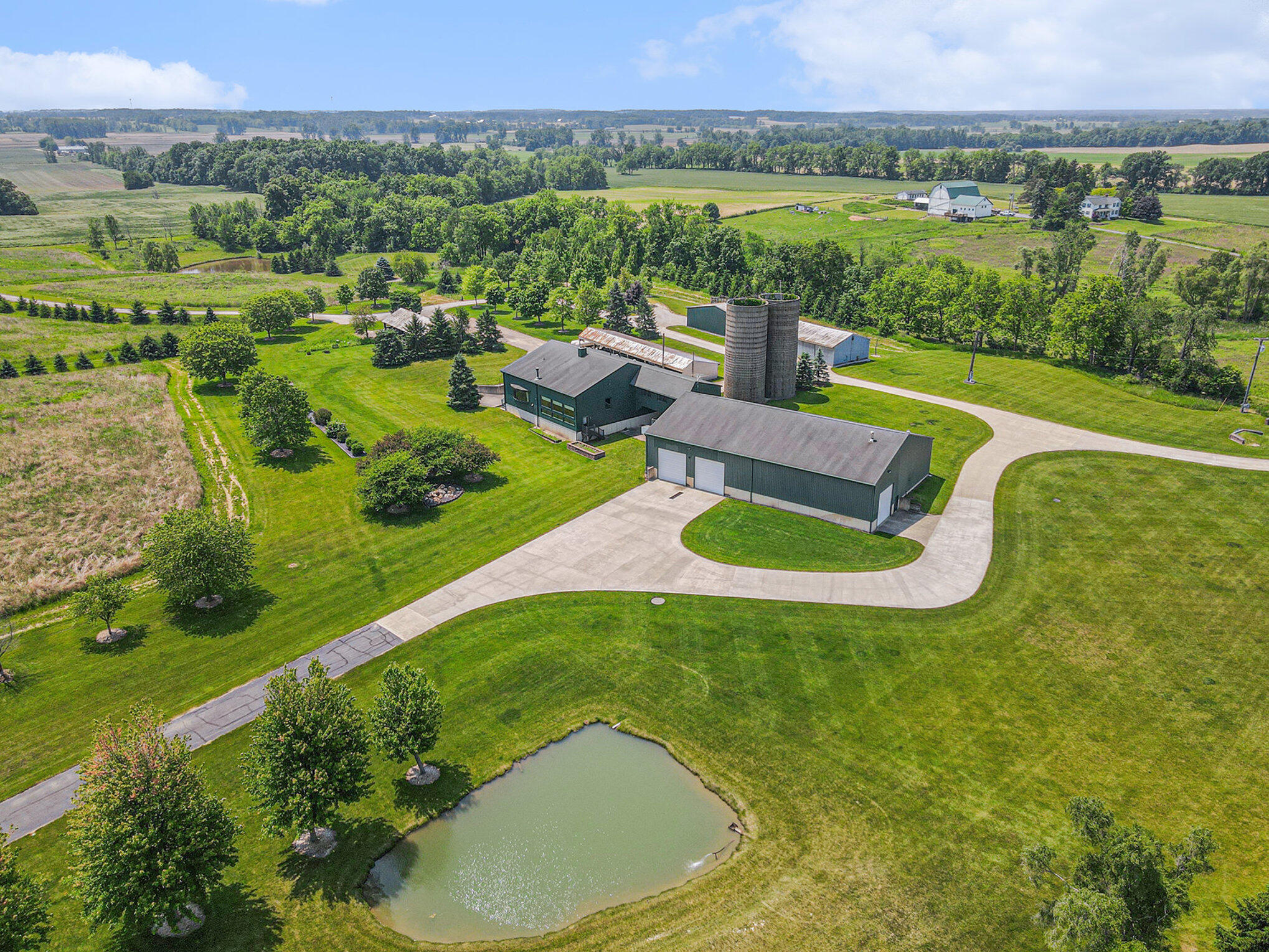 Saline, Michigan, 48176, United States, 5 Bedrooms Bedrooms, ,5 BathroomsBathrooms,Residential,Active,2044537