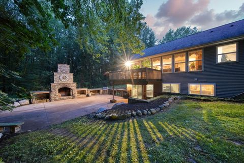 Photo of 8395 Dalton Road, Onsted, MI 49265 (MLS # 25032037)