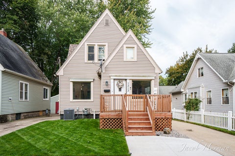 Photo for 1313 N Jenison Avenue