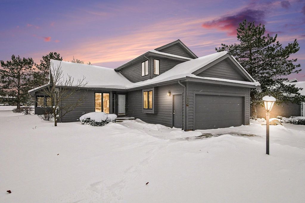 Photo of 1794 Spring Meadow Court SE #10, Caledonia, MI 49316 (MLS # 26002413)