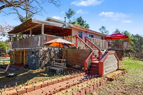 Photo of 1889 E 40th Street, White Cloud, MI 49349 (MLS # 26017217)