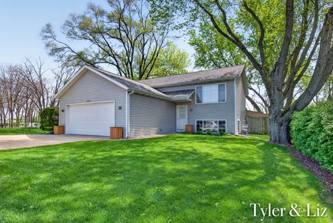 Photo of 10298 Gordon Street, Zeeland, MI 49464 (MLS # 26018865)