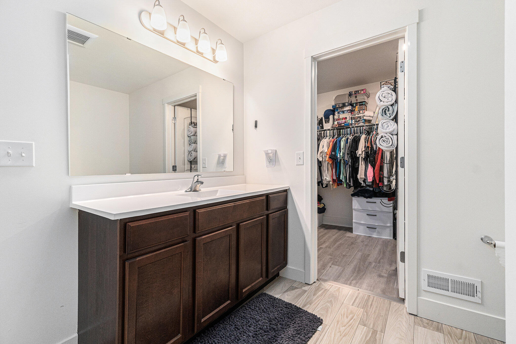 Richland, Michigan 49083, United States, 3 Bedrooms Bedrooms, ,2 BathroomsBathrooms,Residential,Active,102612