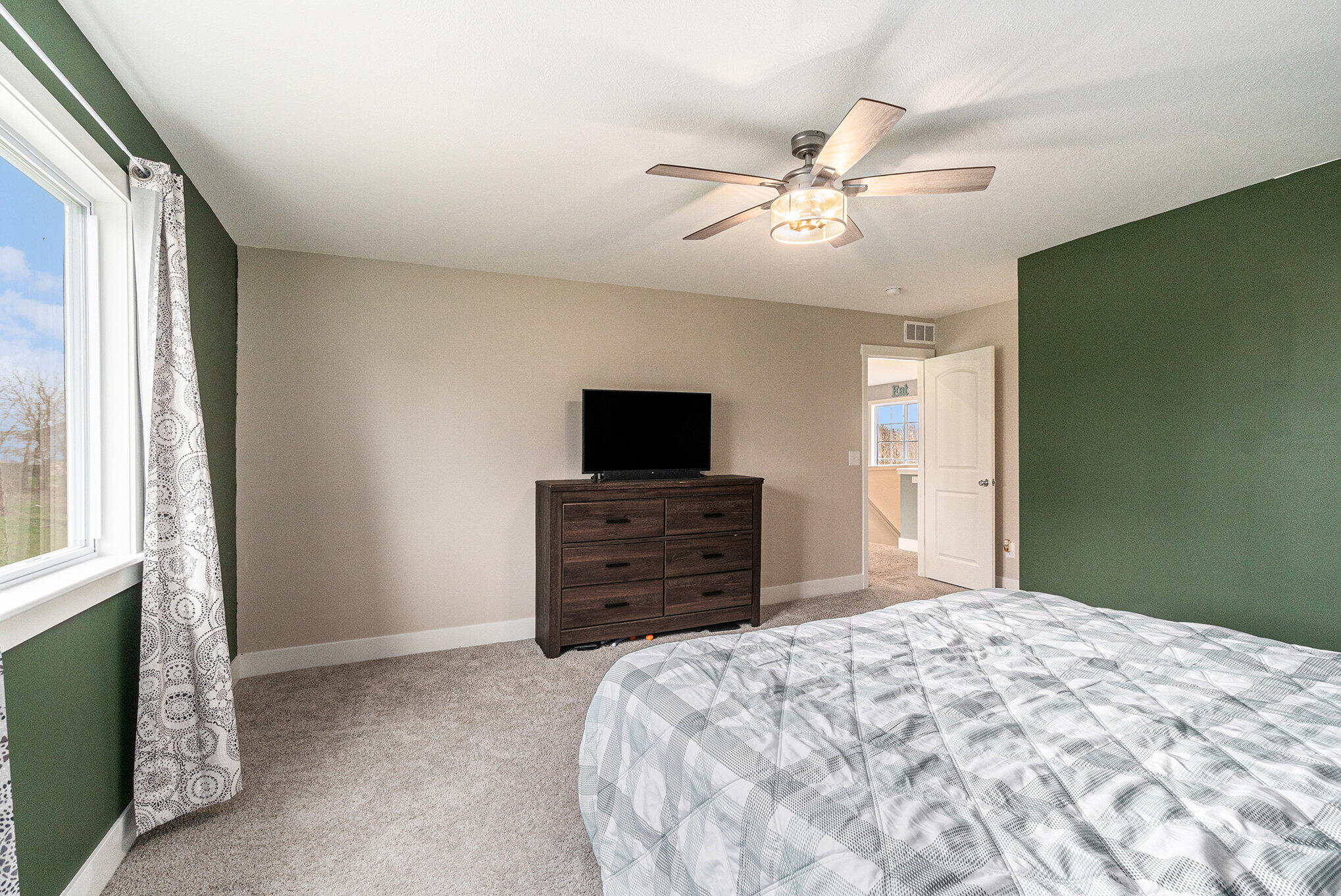 Richland, Michigan 49083, United States, 3 Bedrooms Bedrooms, ,2 BathroomsBathrooms,Residential,Active,102612