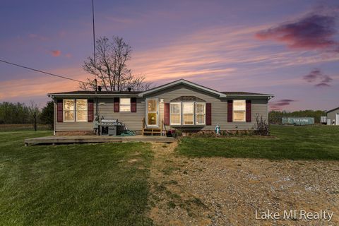 7560 County Road 681, Grand Junction, MI 49056 - MLS#: 25021690