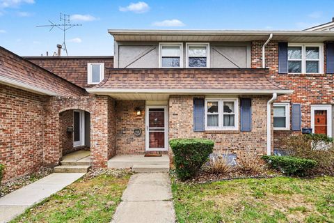 Photo of 2535 Dover Lane #31, St. Joseph, MI 49085 (MLS # 26013215)