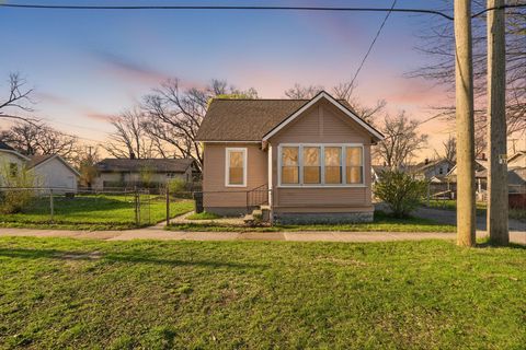 Photo of 379 E Dale Avenue, Muskegon, MI 49442 (MLS # 26017300)