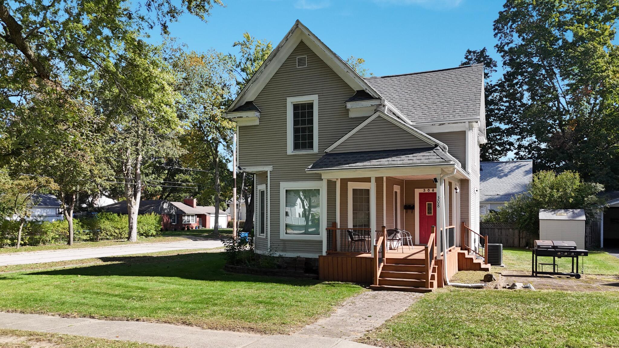 308 Center Street