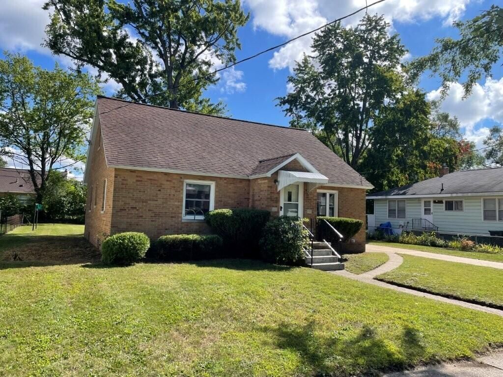 Photo of 1936 Crowley Street, Muskegon, MI 49441 (MLS # 25049135)