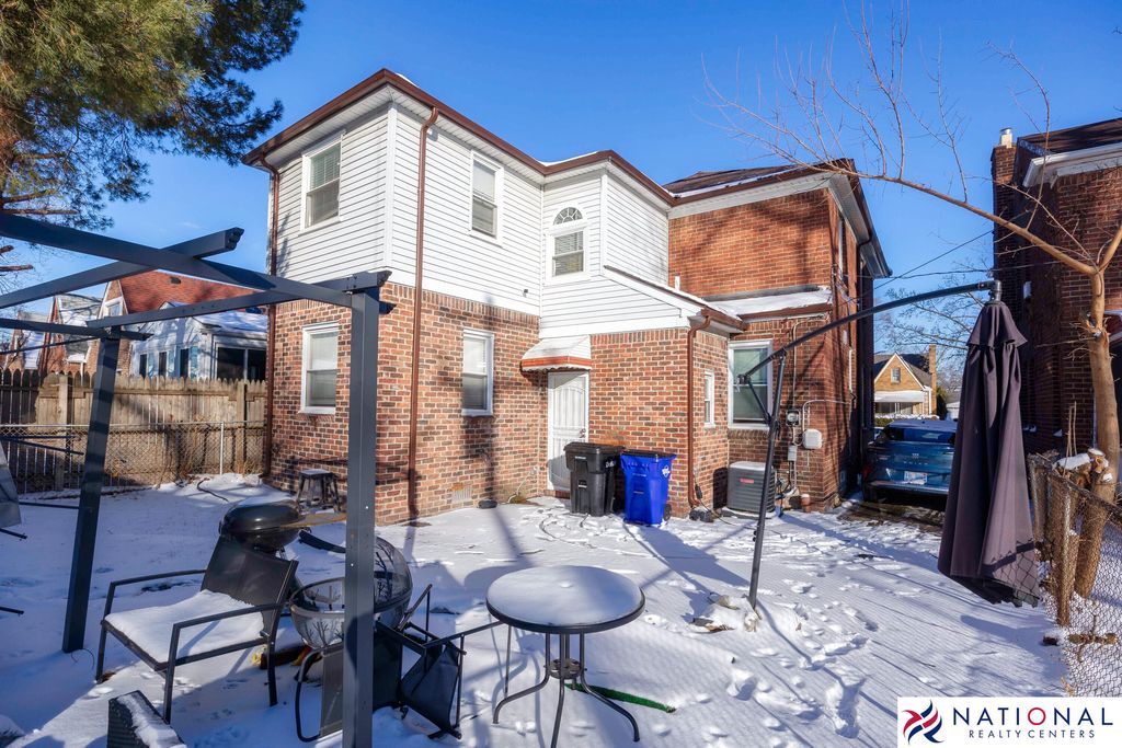 Photo of 18627 Washburn Street, Detroit, MI 48221 (MLS # 26005094)