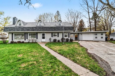 Photo of 709 New William Street, Ludington, MI 49431 (MLS # 26009071)
