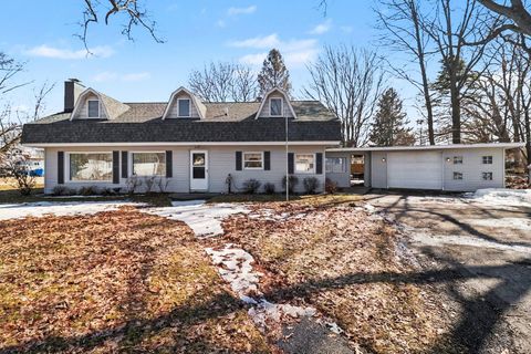 Photo of 709 New William Street, Ludington, MI 49431 (MLS # 26009071)
