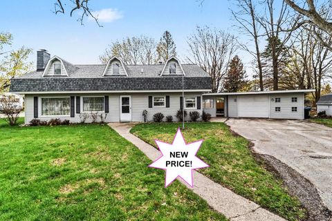 Photo of 709 New William Street, Ludington, MI 49431 (MLS # 26009071)