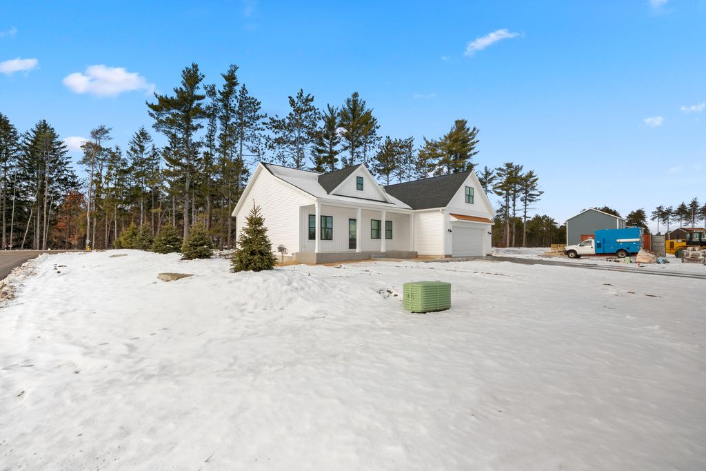 Photo of 6255 S Bear Den Trail, Muskegon, MI 49444 (MLS # 26001622)