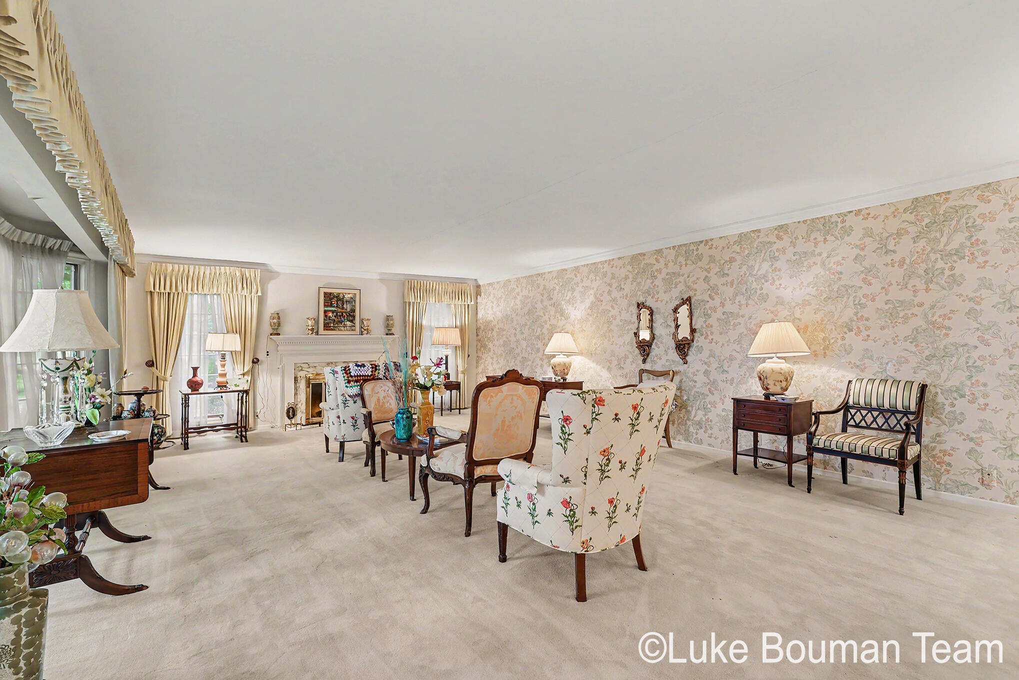 2801 Lakeshore Drive