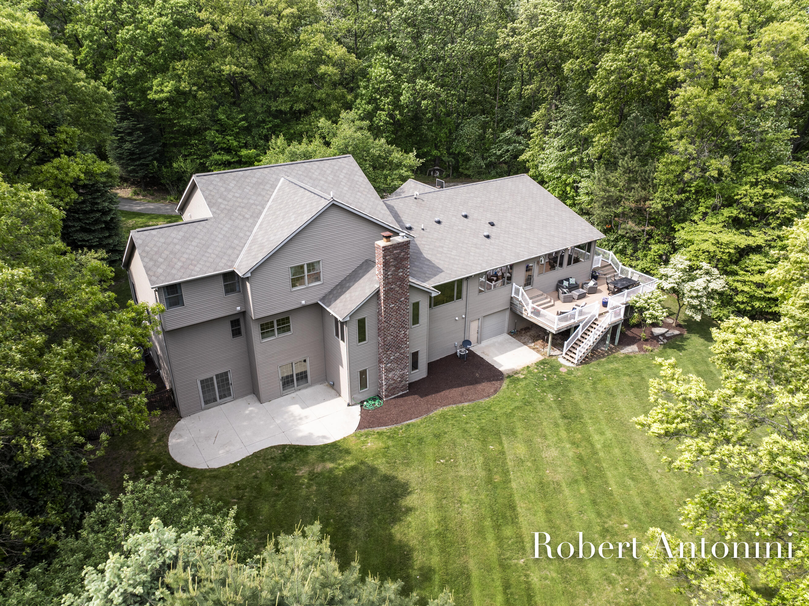 6374 Blakely Drive NE