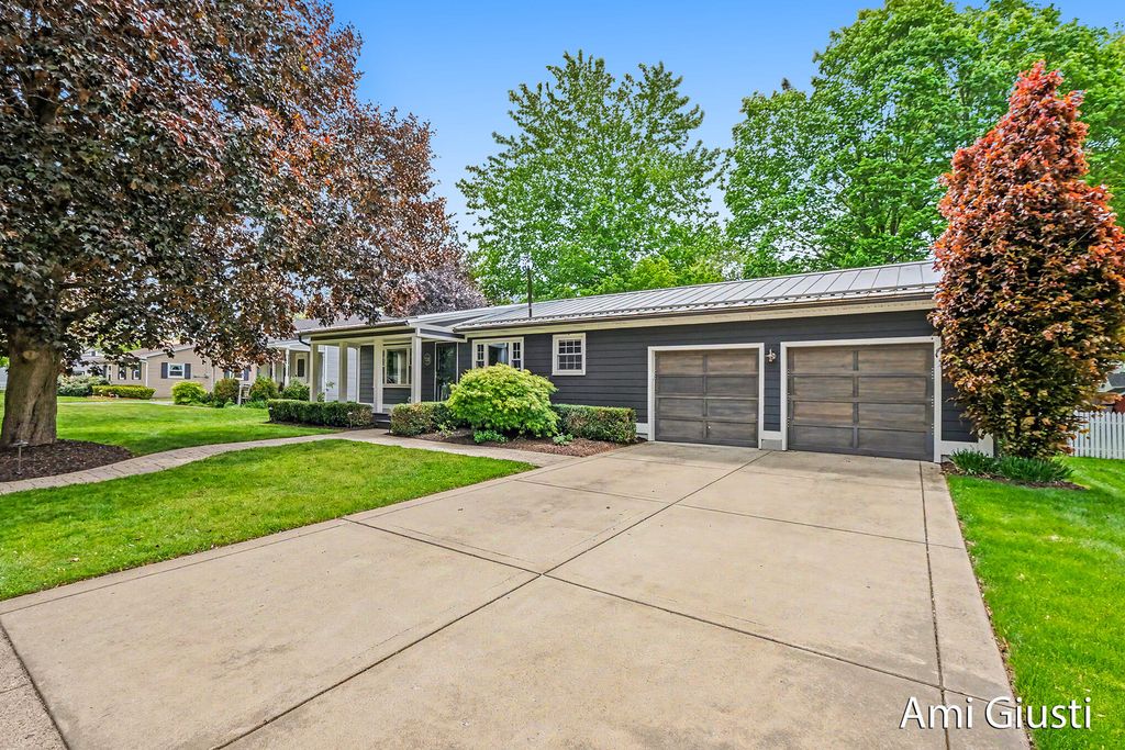 Photo of 7232 Thornapple River Drive SE, Ada, MI 49301 (MLS # 26023504)