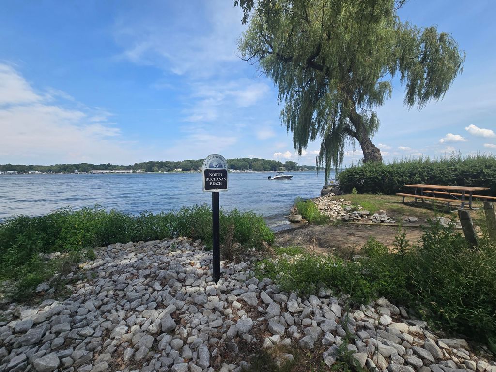 Photo of 208 N Jackson Street, Spring Lake, MI 49456 (MLS # 25051692)