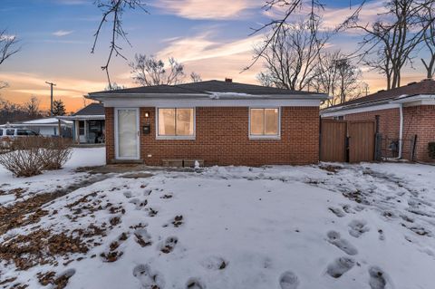 Photo of 5393 Polk Street, Dearborn Heights, MI 48125 (MLS # 26005274)