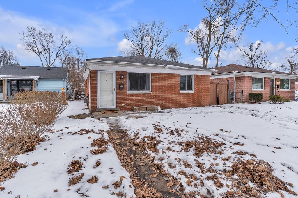 Photo of 5393 Polk Street, Dearborn Heights, MI 48125 (MLS # 26005274)
