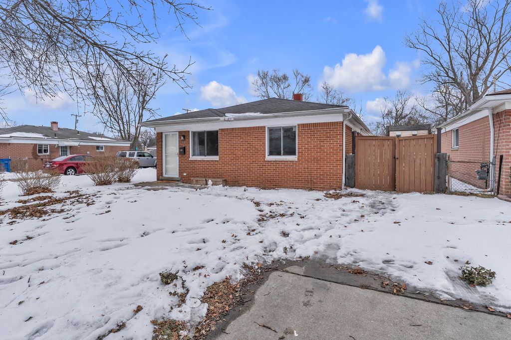 Photo of 5393 Polk Street, Dearborn Heights, MI 48125 (MLS # 26005274)