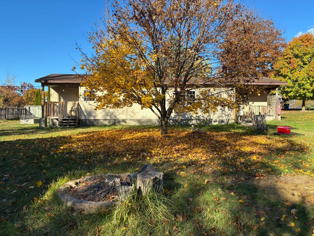 Photo of 4695 Miramar Avenue, Newaygo, MI 49337 (MLS # 25056421)