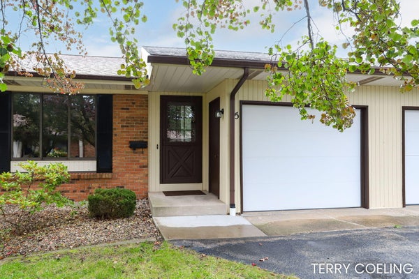52 OLD MILL DR, HOLLAND, MI 49423 - Image 7c2ff1b2b0b4c6c85907f80e8f89b8f0/1290323141
