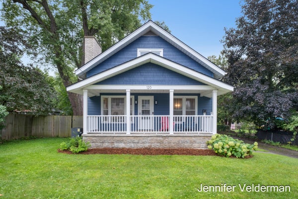 120 E DIVISION ST, ROCKFORD, MI 49341 - Image 7c40801cfd7416589d4e1e8b385da2b3/1642275597