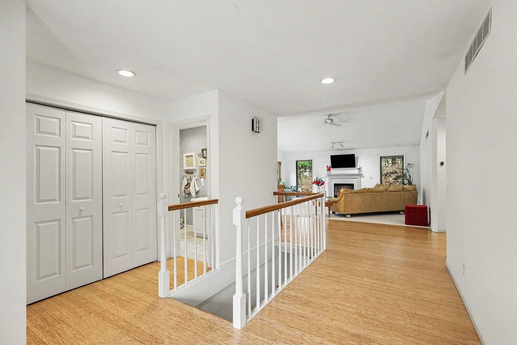 Photo of 17871 N Fruitport Road, Spring Lake, MI 49456 (MLS # 26015028)