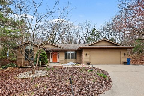 Photo of 17871 N Fruitport Road, Spring Lake, MI 49456 (MLS # 26015028)