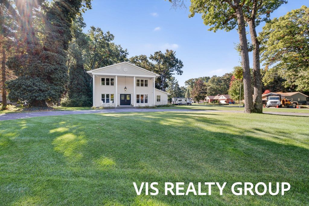 Photo of 14848 Cross Lane, Spring Lake, MI 49456 (MLS # 25052255)