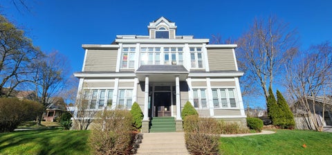 Photo of 212 Oak Street #Apt 1, Manistee, MI 49660 (MLS # 26041957)