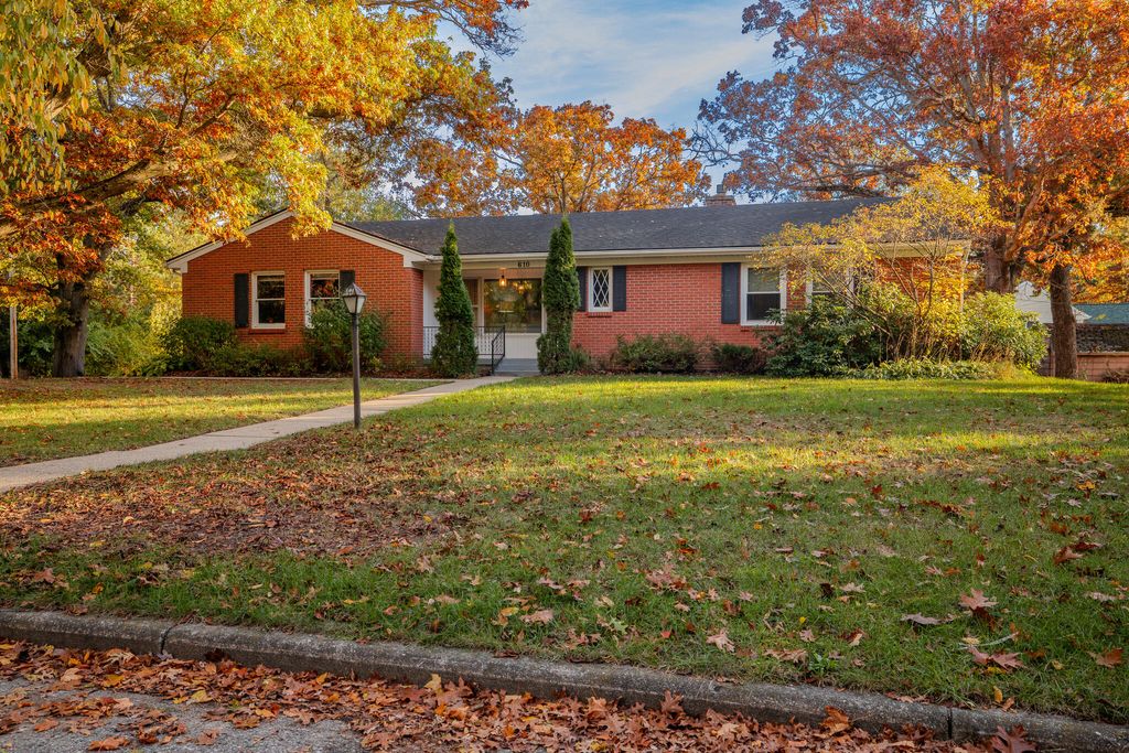 Photo of 610 Birchwood Court SE, Lowell, MI 49331 (MLS # 25055364)