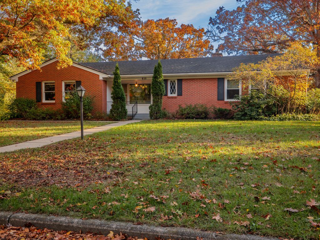 Photo of 610 Birchwood Court SE, Lowell, MI 49331 (MLS # 25055364)